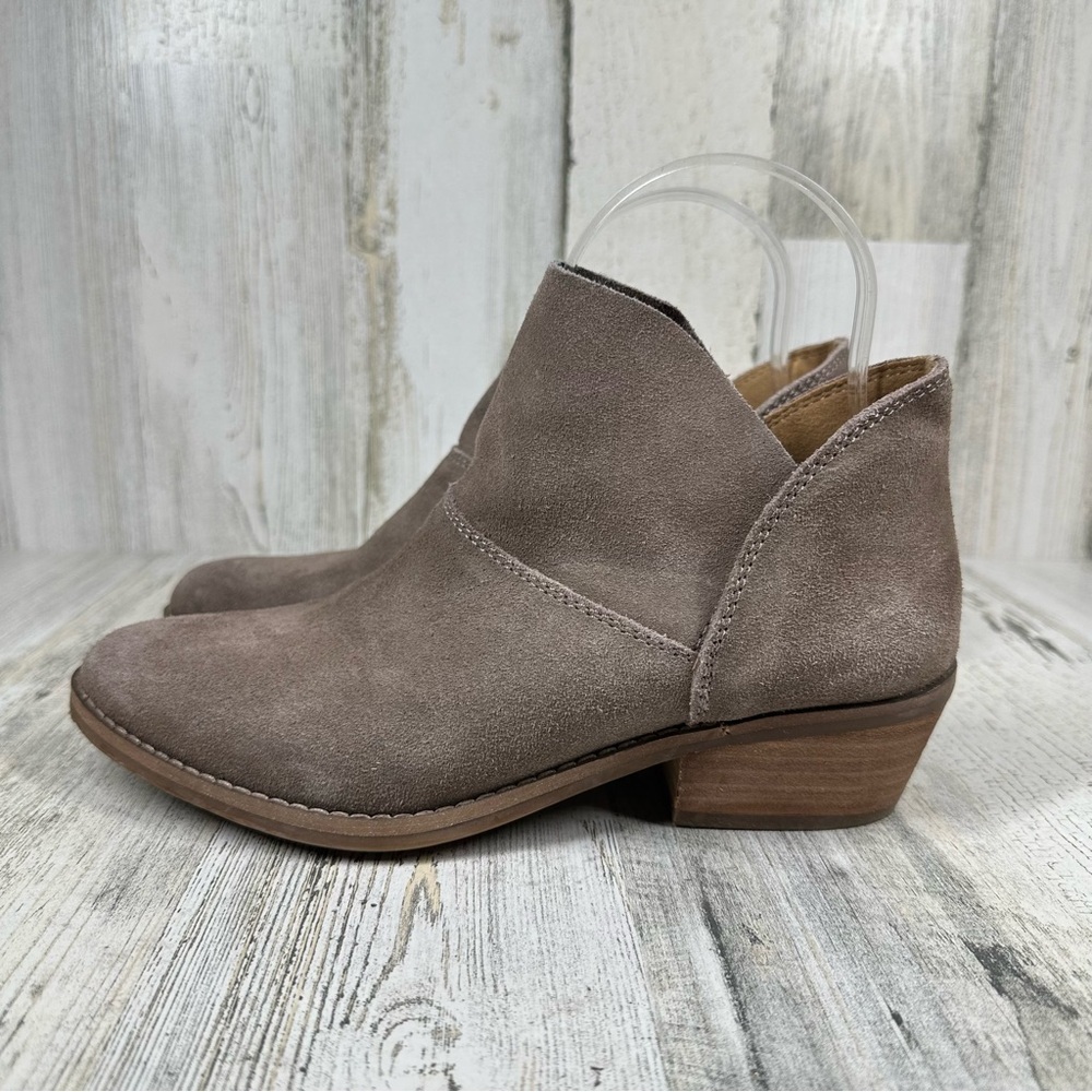 Lucky Brand Fahmida Boots Ankle Suede Leather Taupe Fawn Tan Bootie 550